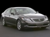 Cho thuê xe hoa đám cưới  Lexus 460L, nhận chạy hợp đồng, xe du lịch, đưa đón sân bay xe chuyên cho thuê đám cưới,giá cạnh tranh, đặc biêt giảm giá 10% vào các ngày thứ 2,3,4,5.xin vui lòngl iên hệ Anh Trung điều hành xe. 